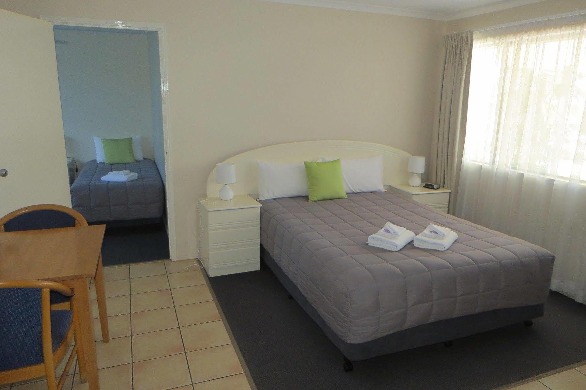 Biloela Palms Motor Inn Екстер'єр фото