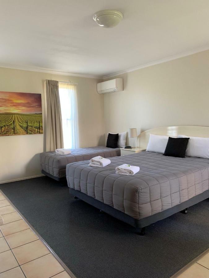 Biloela Palms Motor Inn Екстер'єр фото
